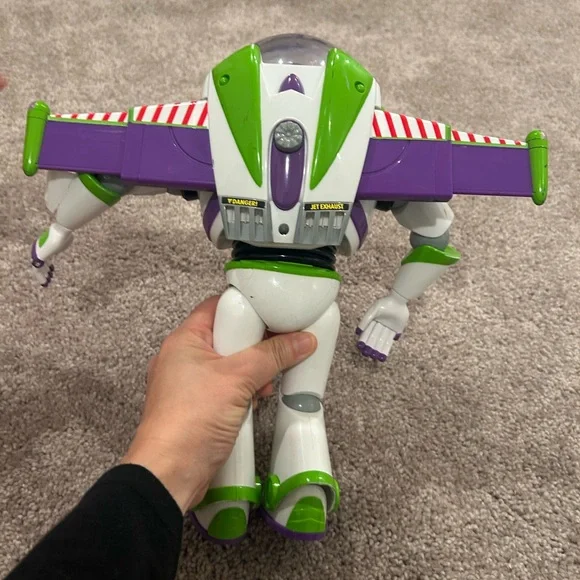 Disney Store Buzz Lightyear Talking Action Figure - Picture 6 of 12